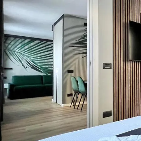 Prestige Duomo Apartment - Lake Como Exterior photo