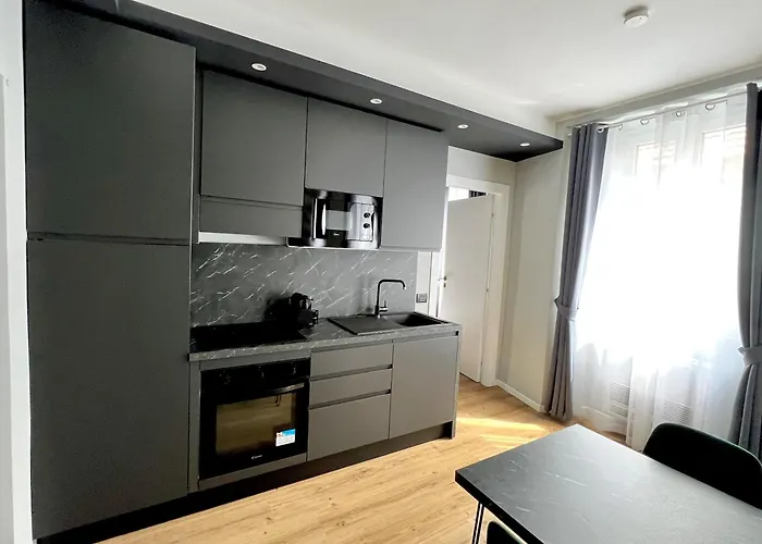 Prestige Duomo Apartment - Lake Como